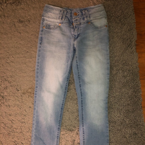 Light wash jeans - Picture 1 of 2